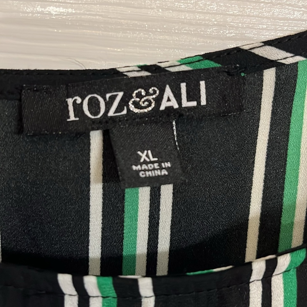 Roz & Ali black and green striped top - Picture 4 of 5
